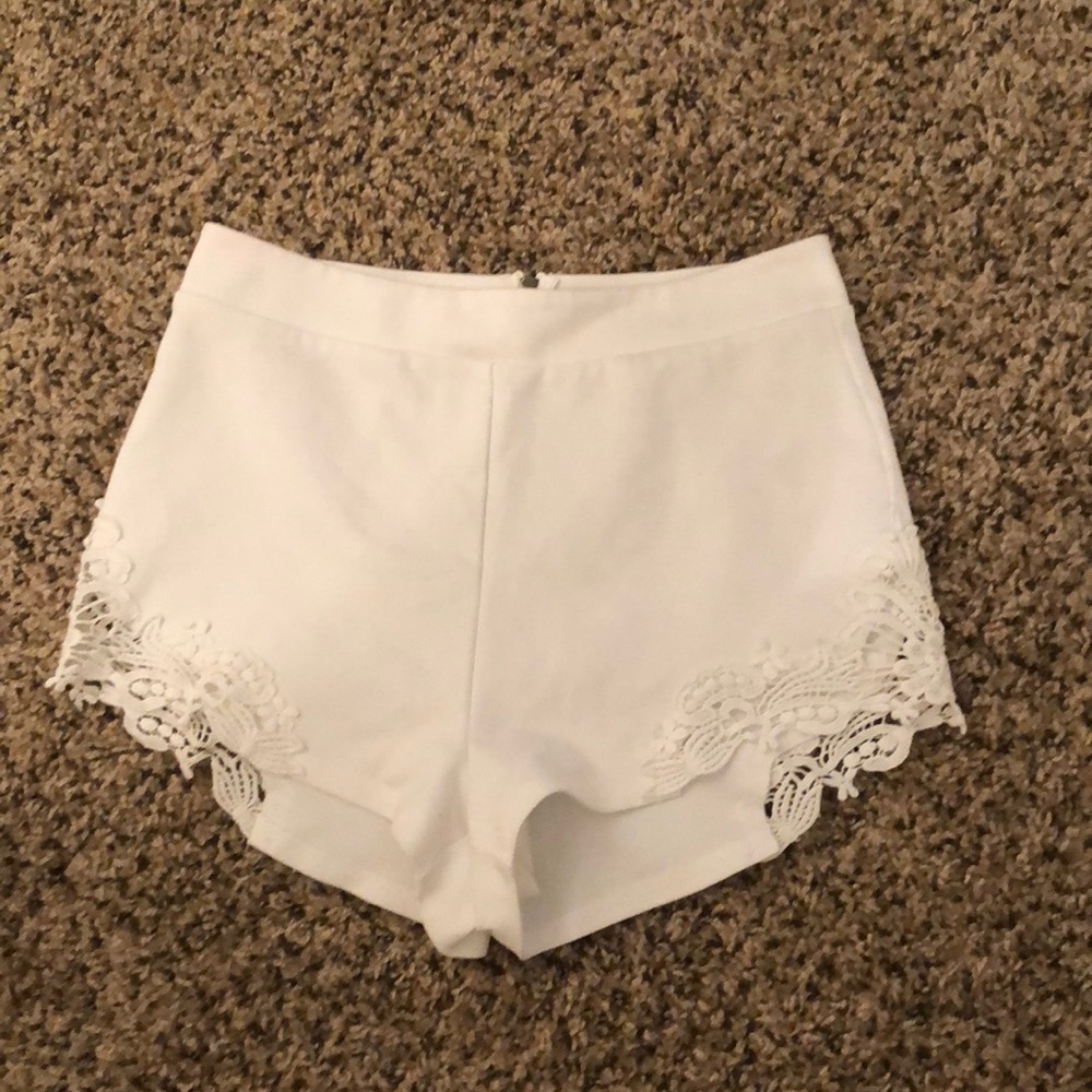White pins & needles shorts